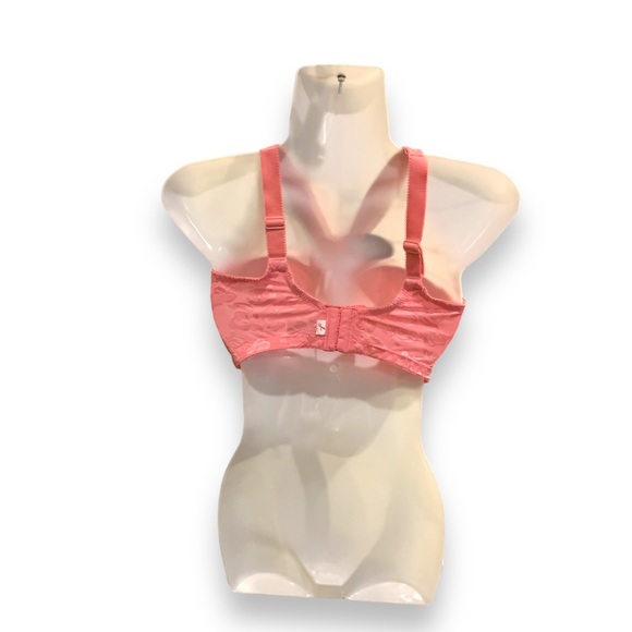 Wacoal Pink Breast Cancer Awareness Seamless Underwire Bra (34DDD) - Picture 6 of 6